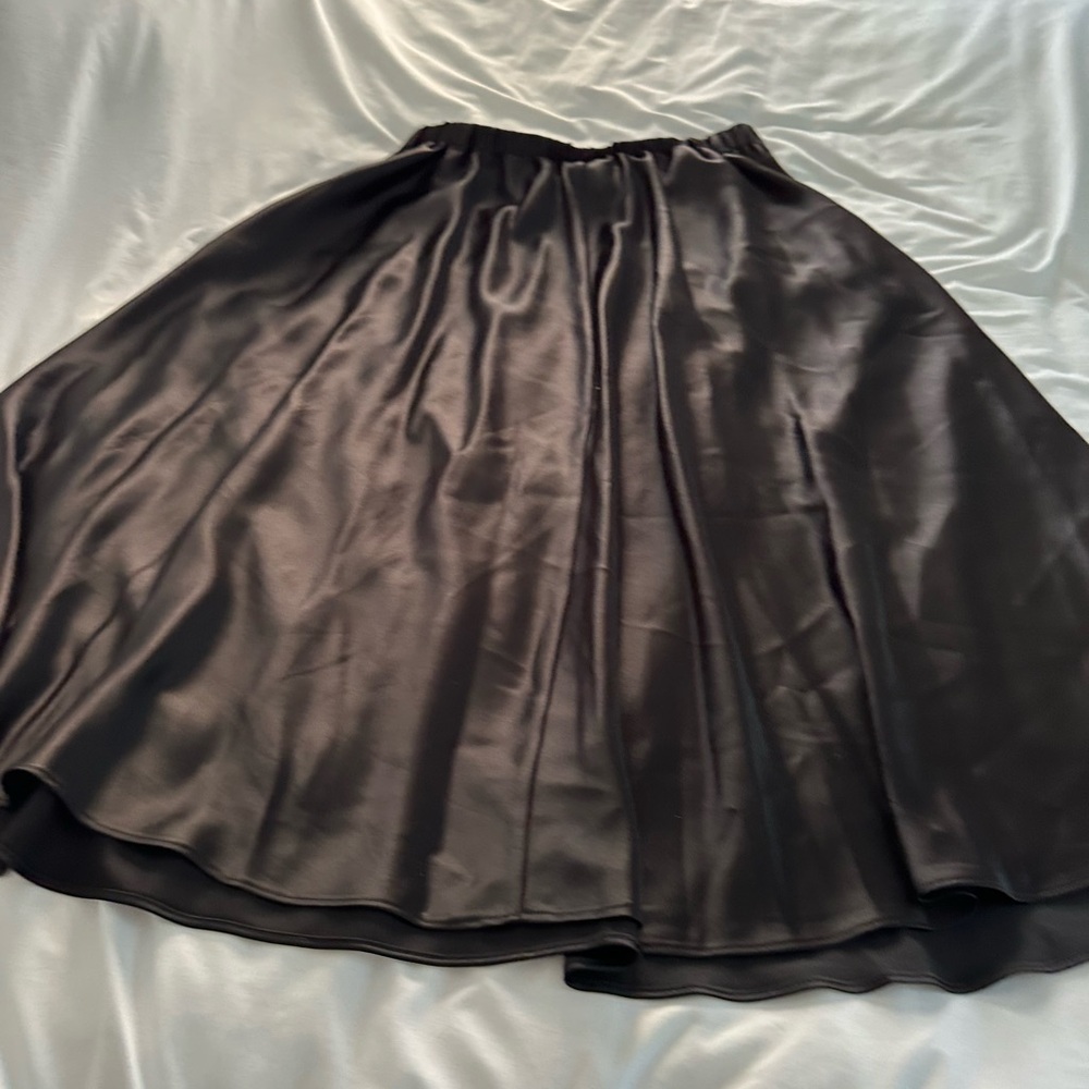 NWOT flowy formal midi